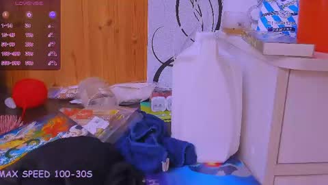 Snapshot of _b_a_n_s_h_e_e_ chatting on April 2026 12:29:02 PM Emily - BLONDE Jennifer - RED hair online show from April 2026 12:29:02 PM