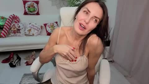 Beylly online show from December 2025 04:27:01 PM