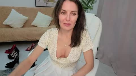 Beylly online show from March 2026 02:10:01 PM