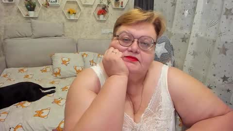 Snapshot of _big_beautiful_love_ chatting on November 2025 07:05:01 PM Louise  ONLY IN PVT  Masturbation with dildo and cum  Naked  Show and play with pussy  Blow job  Hand job  ONLY IN PVT  online show from November 2025 07:05:01 PM