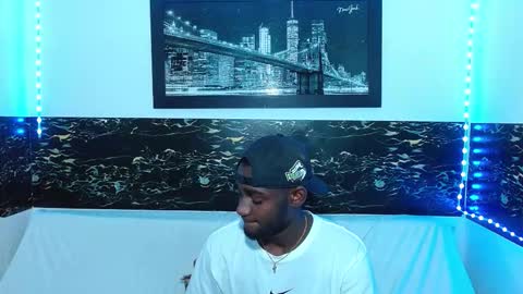 Andrew online show from September 2025 03:34:01 AM