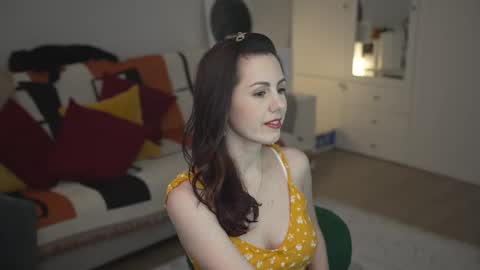 Snapshot of _blackbee_ chatting on February 2025 10:26:01 AM Lili online show from February 2025 10:26:01 AM