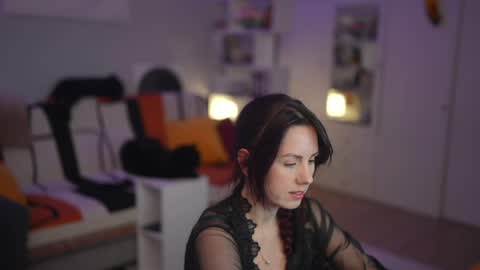 Snapshot of _blackbee_ chatting on April 2026 09:23:01 AM Lili online show from April 2026 09:23:01 AM