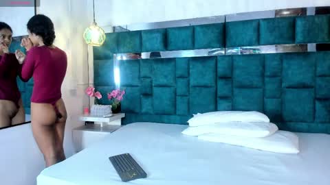 _bonnyandclyde online show from April 2026 12:33:01 PM