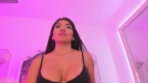 Snapshot of _brenda_becker chatting on April 2026 07:44:02 PM Brenda online show from April 2026 07:44:02 PM