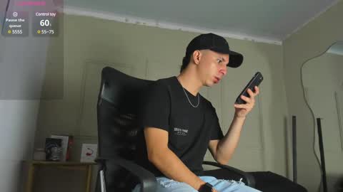 Snapshot of _bruno_bs chatting on March 2025 01:46:01 AM BRUNO online show from March 2025 01:46:01 AM