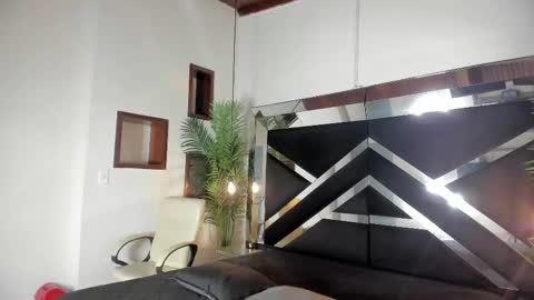 Candy online show from September 2025 05:51:02 PM