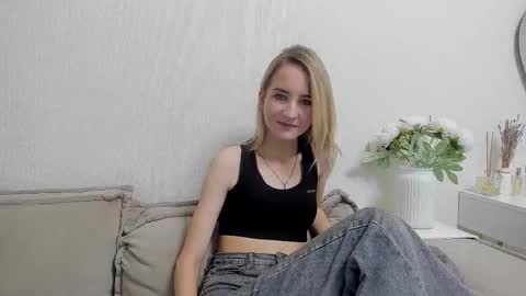   online show from December 2025 07:55:01 PM