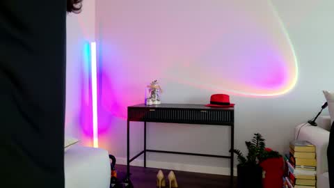 Carol  online show from January 2025 10:43:01 AM