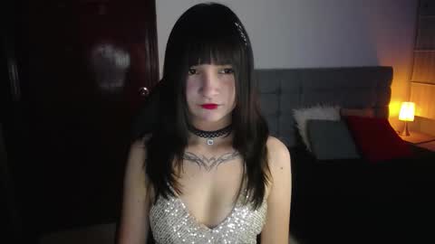 _charlotte_collins_ online show from November 2025 03:00:01 PM