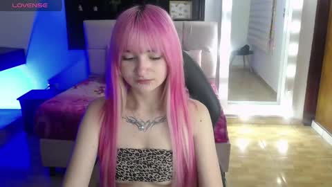 Snapshot of _charlotte_collins_ chatting on May 2026 03:53:02 PM _charlotte_collins_ online show from May 2026 03:53:02 PM