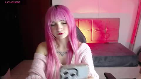 Snapshot of _charlotte_collins_ chatting on May 2026 02:24:02 PM _charlotte_collins_ online show from May 2026 02:24:02 PM