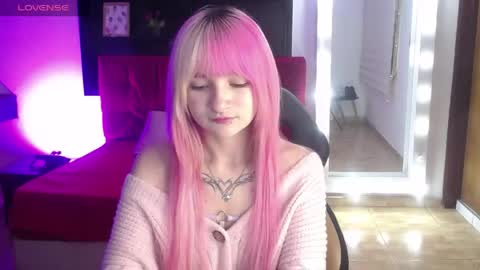 Snapshot of _charlotte_collins_ chatting on June 2026 03:39:02 PM _charlotte_collins_ online show from June 2026 03:39:02 PM