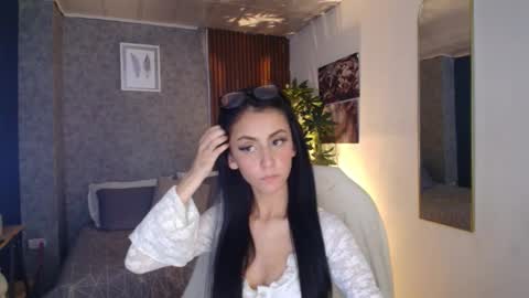 Snapshot of _coraliinee_ chatting on February 2026 03:22:02 AM Coraline online show from February 2026 03:22:02 AM