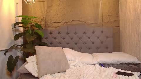 Snapshot of _coraliinee_ chatting on February 2026 06:37:01 AM Coraline online show from February 2026 06:37:01 AM