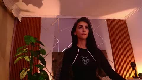 Snapshot of _coraliinee_ chatting on April 2026 06:31:02 AM Coraline online show from April 2026 06:31:02 AM