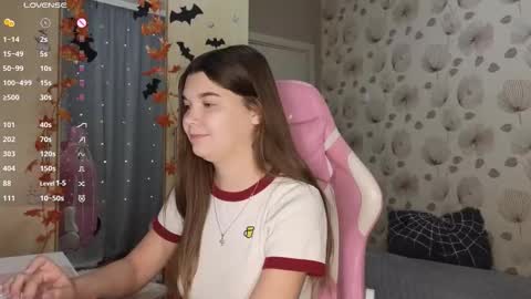 _cute_ice online show from October 2025 05:32:01 AM