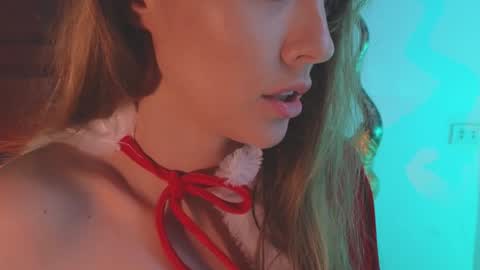 DemiDee online show from December 2024 12:16:01 PM