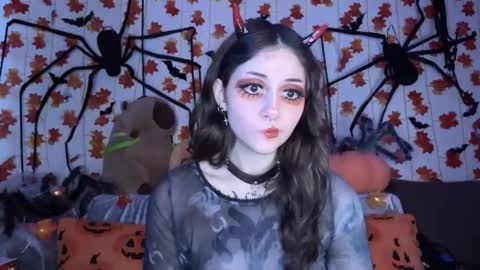 Kate online show from October 2025 05:05:01 AM