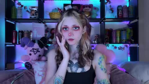 Snapshot of _devilbaby chatting on May 2026 08:38:02 PM Kate online show from May 2026 08:38:02 PM