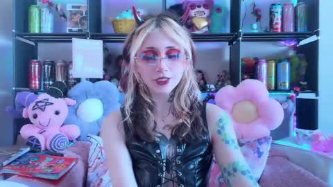 Snapshot of _devilbaby chatting on May 2026 07:48:02 AM Kate online show from May 2026 07:48:02 AM