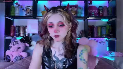 Snapshot of _devilbaby chatting on May 2026 09:56:02 PM Kate online show from May 2026 09:56:02 PM