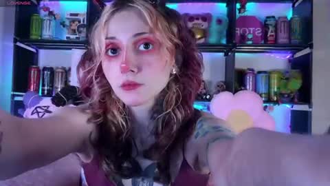 Snapshot of _devilbaby chatting on June 2026 06:12:01 PM Kate online show from June 2026 06:12:01 PM
