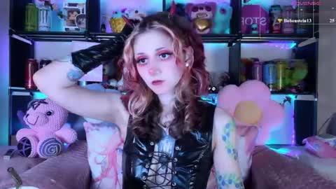 Snapshot of _devilbaby chatting on June 2026 08:25:02 PM Kate online show from June 2026 08:25:02 PM