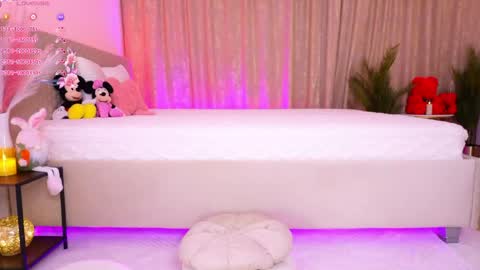 Just Dia online show from March 2026 07:18:02 PM