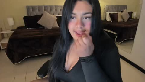 Dulcinea online show from October 2025 03:15:01 AM