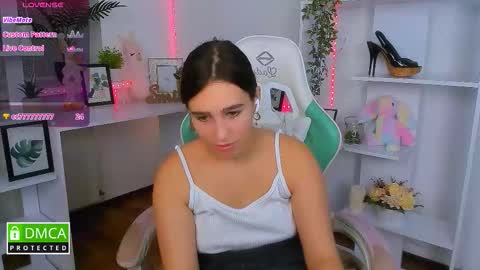 Lizzy  online show from October 2025 11:31:02 PM