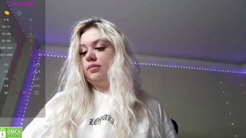 Snapshot of _elven_dreams__ chatting on December 2024 08:49:02 AM chloue and Gretta online show from December 2024 08:49:02 AM