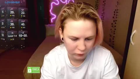 Snapshot of _elven_dreams__ chatting on February 2025 04:32:01 PM chloue and Gretta online show from February 2025 04:32:01 PM