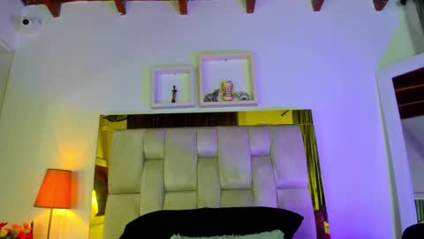 Isabella online show from February 2025 12:03:02 PM