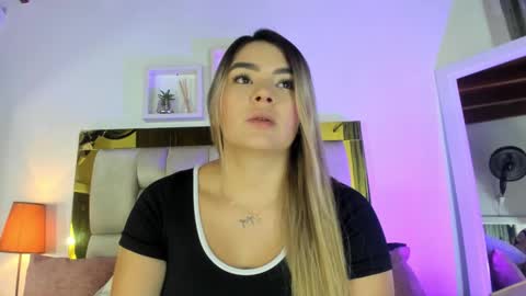 Isabella online show from October 2025 12:05:01 PM