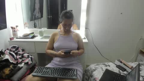 Emma online show from December 2024 12:43:02 AM