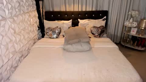 Snapshot of _enchantress_samira_ chatting on January 2025 01:33:01 AM GODDESS SAMIRA online show from January 2025 01:33:01 AM