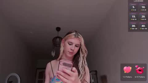 Snapshot of _eva_pleasure_ chatting on April 2026 08:02:02 AM Eva online show from April 2026 08:02:02 AM