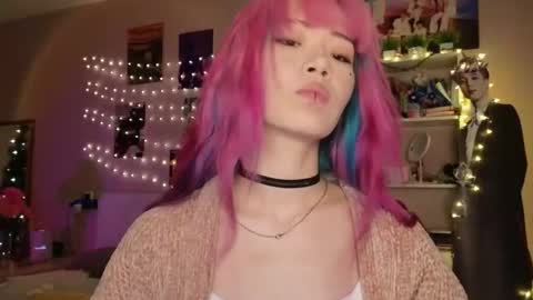 EveEva online show from February 2026 03:40:02 AM