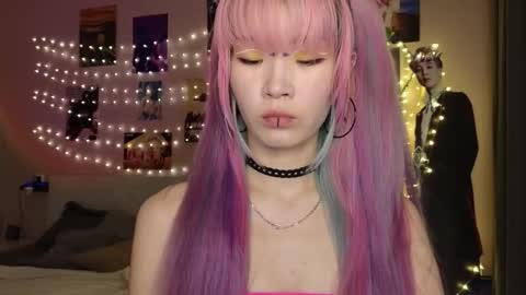 EveEva online show from March 2026 12:36:02 AM