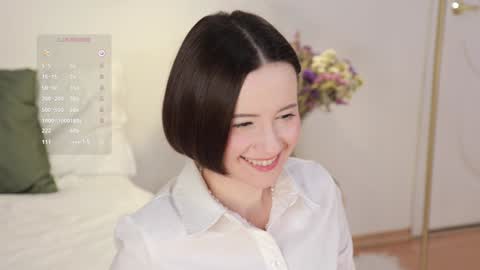 Snapshot of _female_essence_ chatting on December 2024 11:24:01 PM Essie online show from December 2024 11:24:01 PM