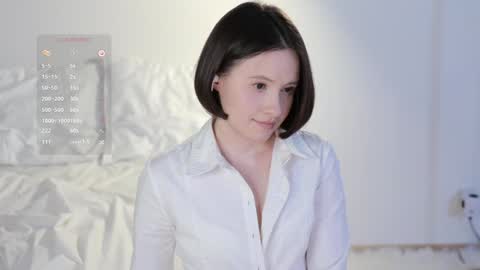 Snapshot of _female_essence_ chatting on January 2025 10:22:01 PM Essie online show from January 2025 10:22:01 PM