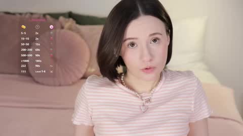 Snapshot of _female_essence_ chatting on March 2025 06:23:01 AM Essie online show from March 2025 06:23:01 AM