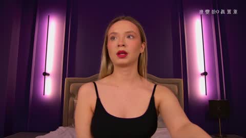 Snapshot of _florence_wayne chatting on December 2024 02:22:01 PM Florence online show from December 2024 02:22:01 PM