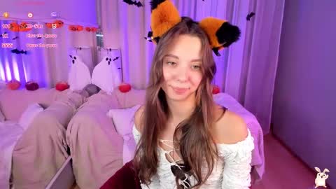 Goldy Grace online show from October 2025 04:58:01 PM
