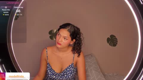 Snapshot of _frida_1 chatting on October 2025 01:42:02 PM Frida online show from October 2025 01:42:02 PM