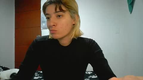 Snapshot of _genesid_dixton chatting on May 2026 06:49:01 PM Mia-foster online show from May 2026 06:49:01 PM