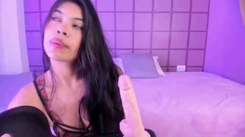 Gia online show from November 2025 04:27:01 PM