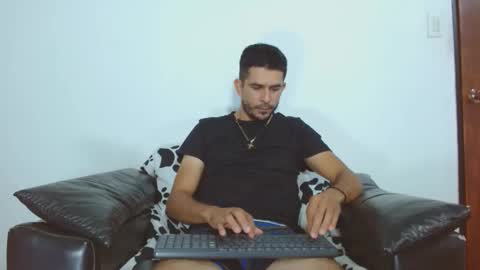 Snapshot of _grasshopper chatting on March 2026 02:14:02 AM _grasshopper online show from March 2026 02:14:02 AM