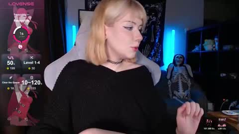 Tori online show from December 2025 10:03:01 PM